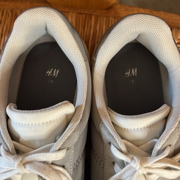 EUC H&M women’s platform gray sneakers size 7 - Picture 10 of 10